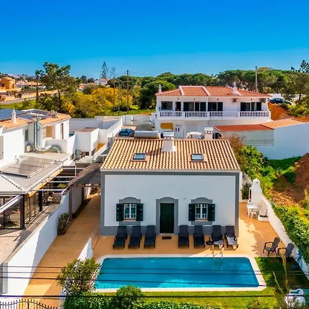 Casa Conchas V4, Da Coelha Willa